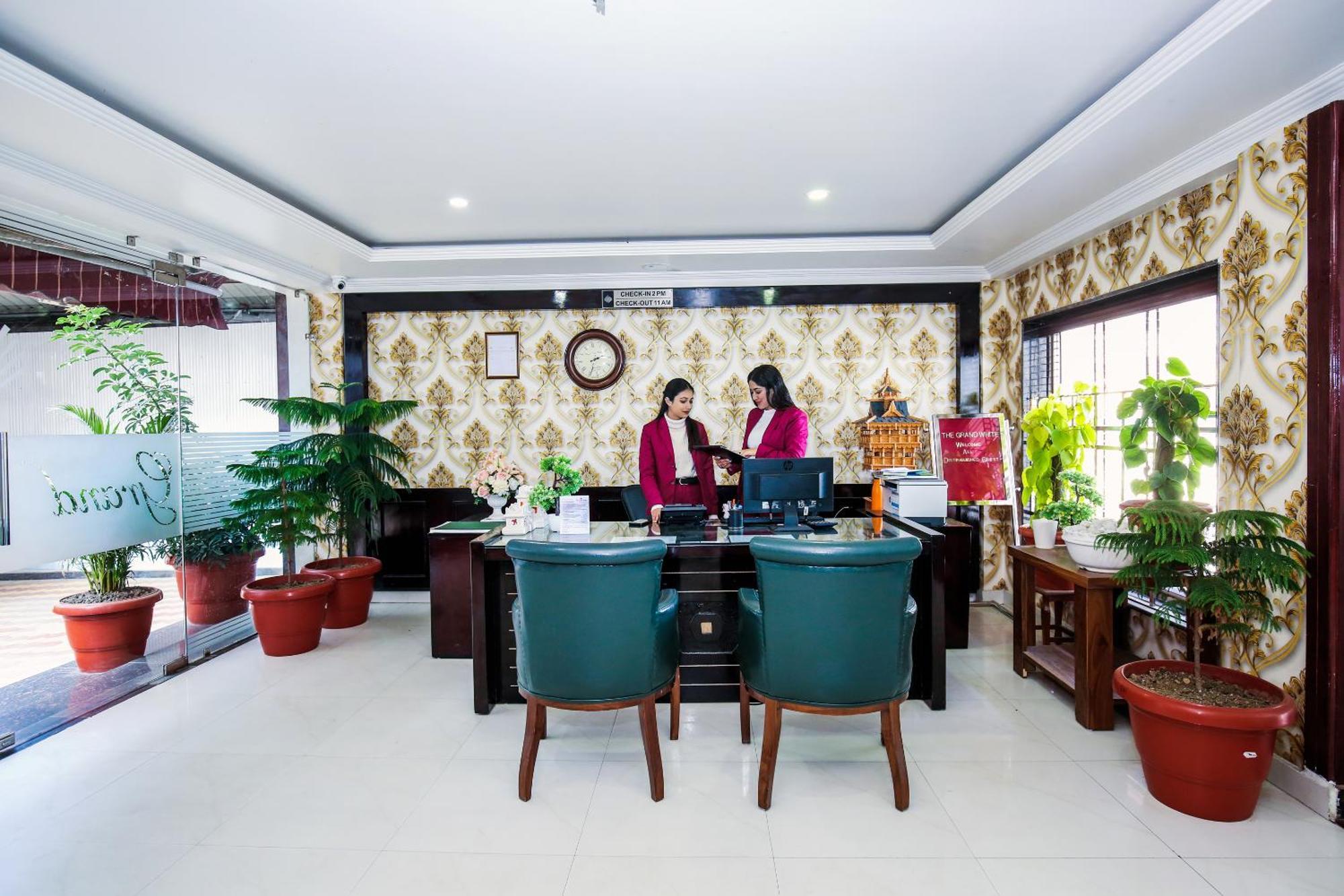 Hotel White Grand Shimla - In City Centre - A Centrally Ac Hotel Luaran gambar